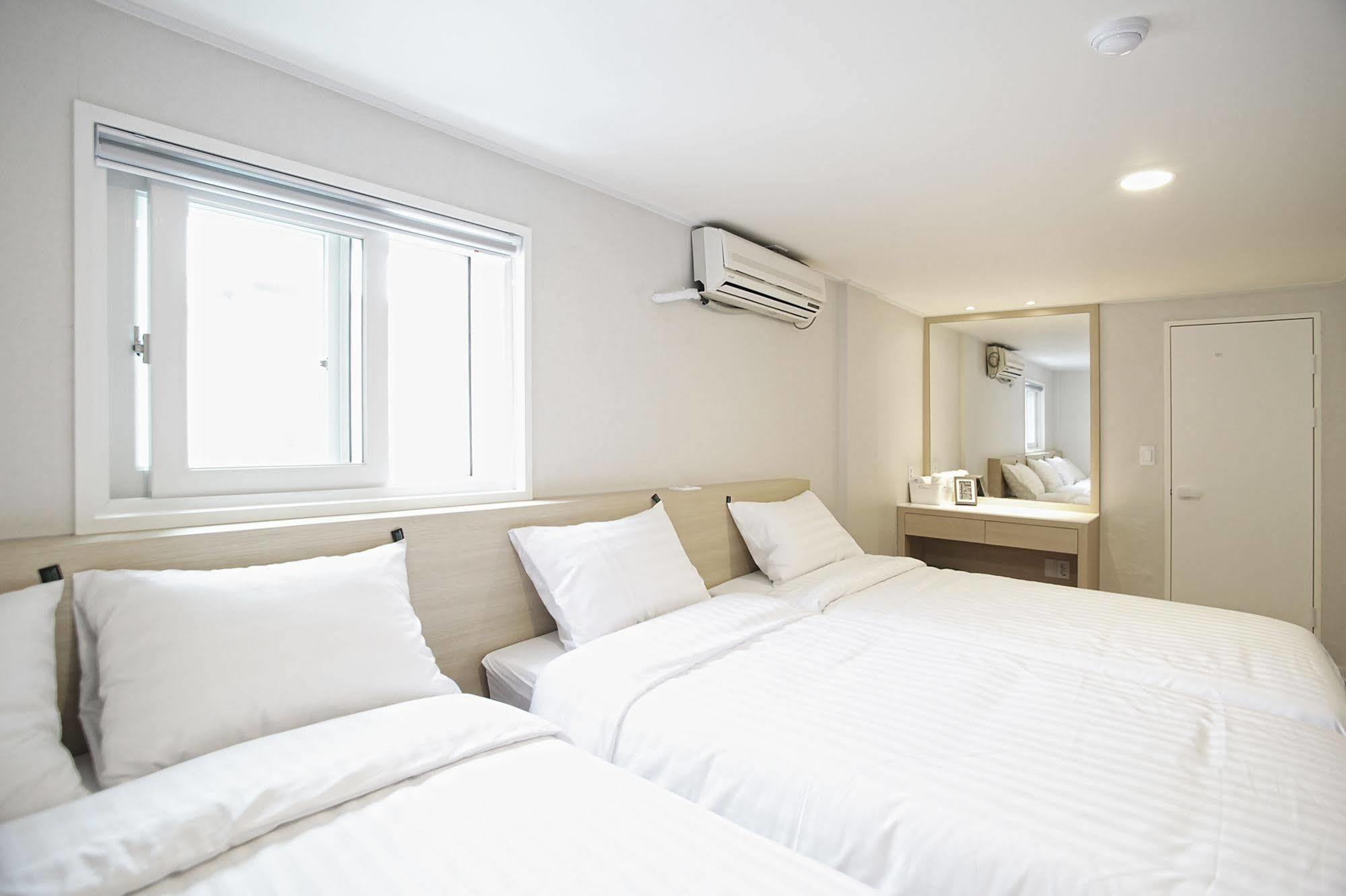 Hotel Sleepy Panda Streamwalk Seoul Jongno Exterior photo